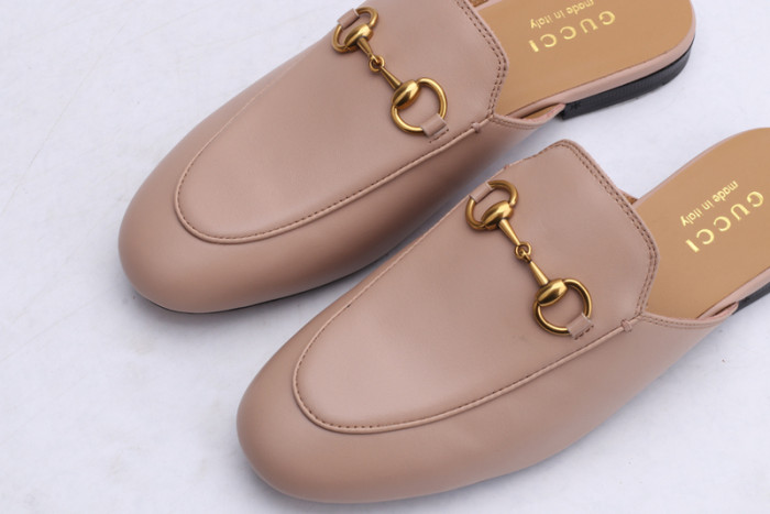 guc loafer