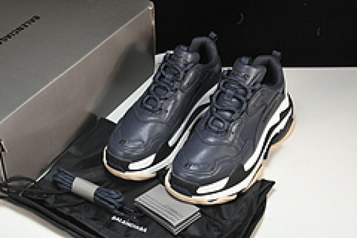 bl triple s trainers sneakers bts-11
