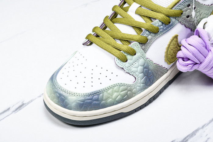 Alexis Sablone x Dunk Low SB 