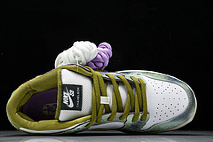 Alexis Sablone x Dunk Low SB 