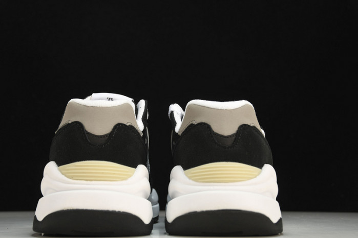 new Ba1an*e 57/40 team black m5740cb