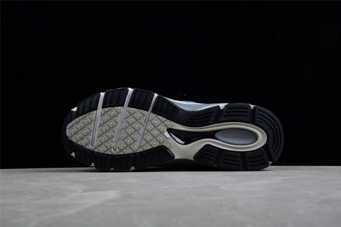 new Ba1an*e 990v4 version 4 grey m990vs4