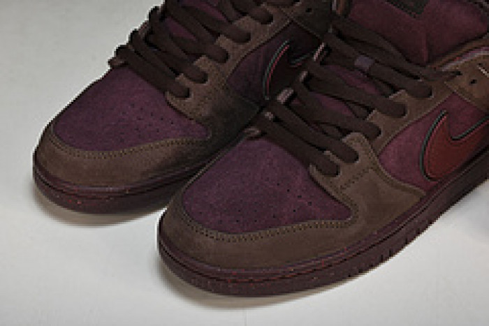 nike sb dunk low "city of love" fn0619-600