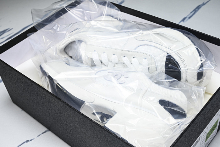 CN LOW TOP TRAINER CC SNEAKERS 21010932