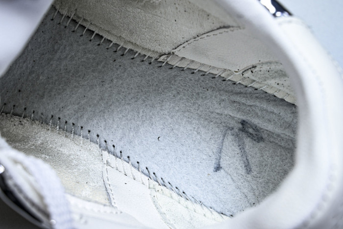 CN LOW TOP TRAINER CC SNEAKERS 21010934