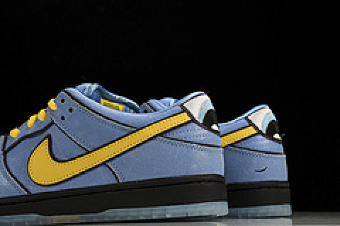 the powerpuff girls x nike sb dunk low “bubbles” fd2631-602