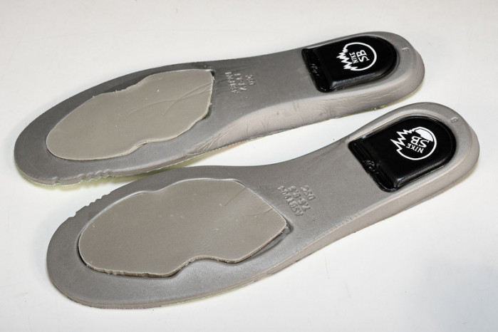 the powerpuff girls x nike sb dunk low “bubbles” fz8319-300