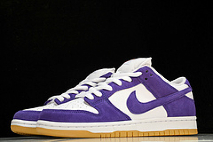 nike sb dunk low pro iso orange label court purple dv5464-500