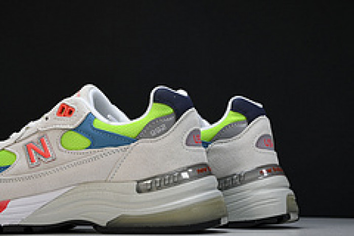 new Ba1an*e 992 white neon cyan m992da