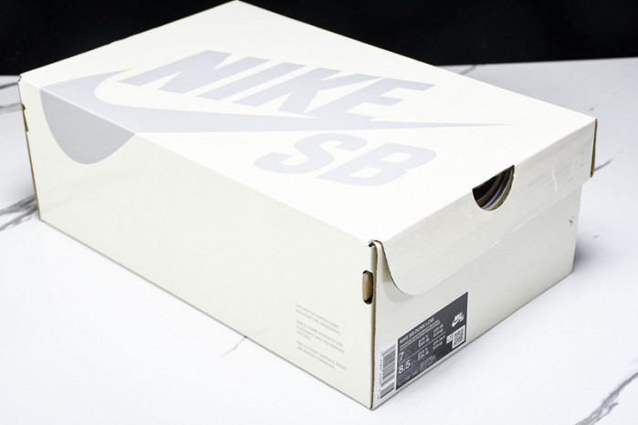 Riot Skateshop x Nike SB Dunk Low FZ1289-200