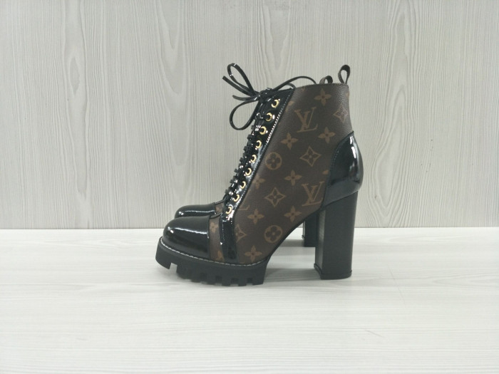 LUIS VITTON BROWN STAR TRAIL ANKLE BOOTS