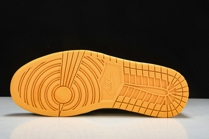 air jordan 1 high og “yellow toe”555088-711