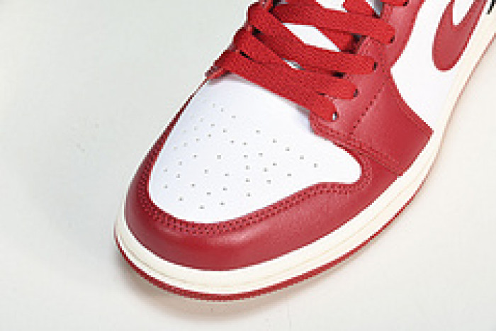 jordan 1 retro low reverse black toe dc0774-160