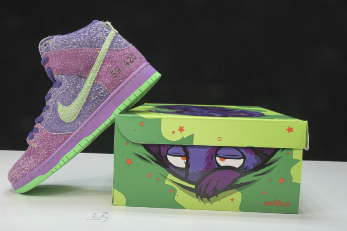 nike sb dunk high reverse skunk 420 cw9971-500