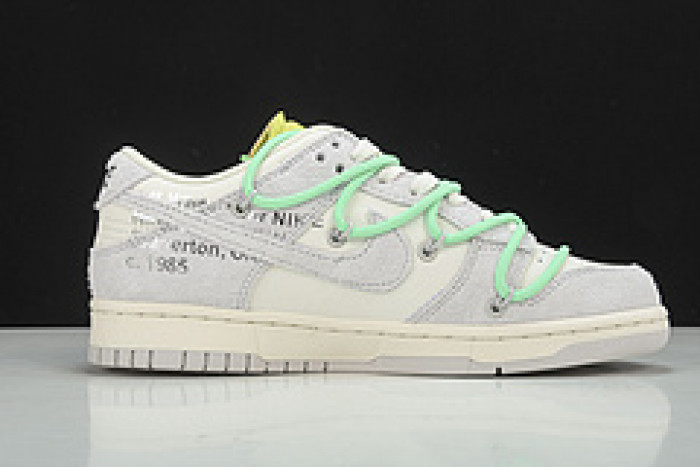 nike dunk low of lot 14 of 50 dj0950-106