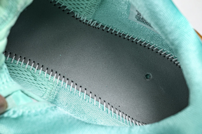 Jalen Brunson x Nike Kobe 6 Protro “Statue of Liberty” IQ5774-300