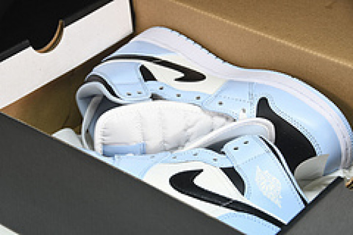 jordan 1 mid ice blue 555112-401
