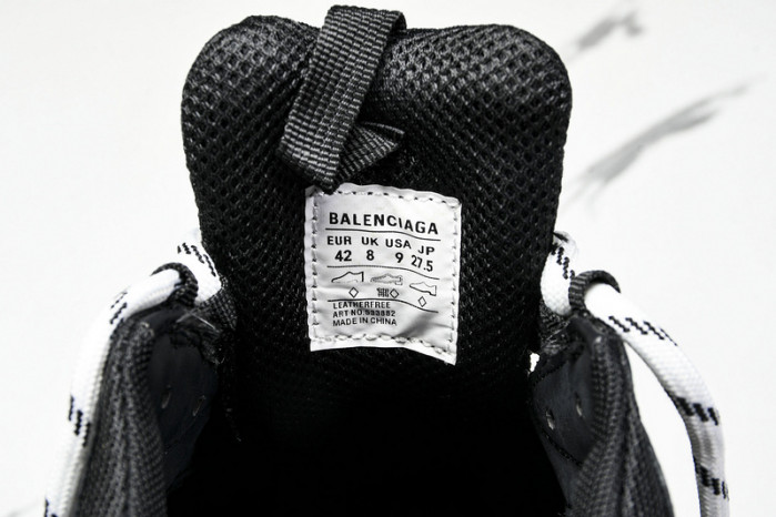 BL 17FW TRIPLE S SNEAKER W0901-1000