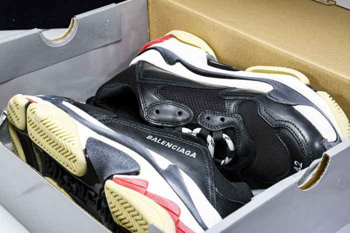 BL 17FW TRIPLE S SNEAKER W0901-1000