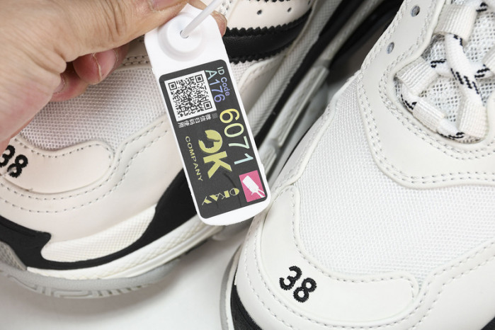 bl triple s trainers sneakers bts-04