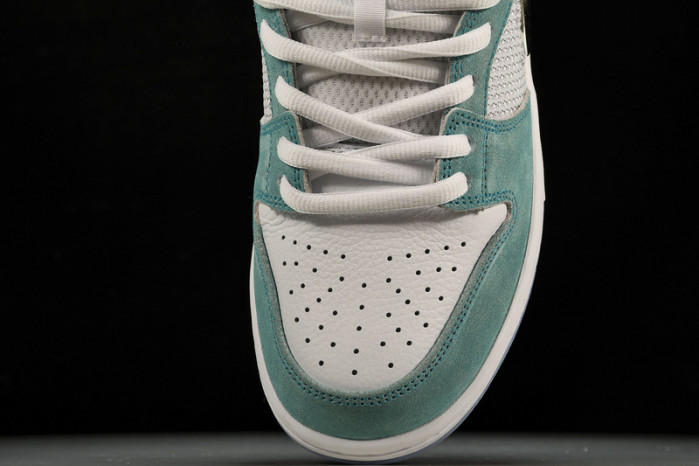 nike sb dunk low april skateboards fd2562-400