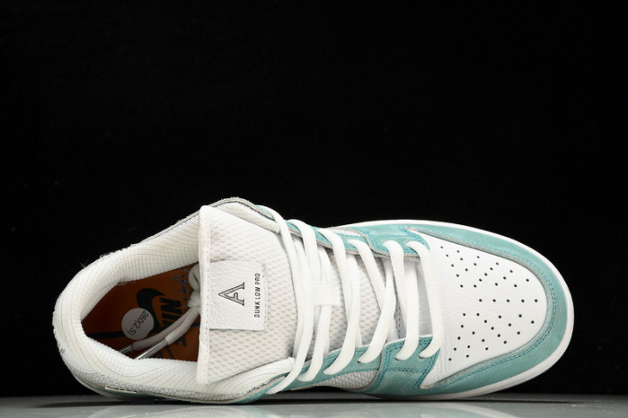 nike sb dunk low april skateboards fd2562-400