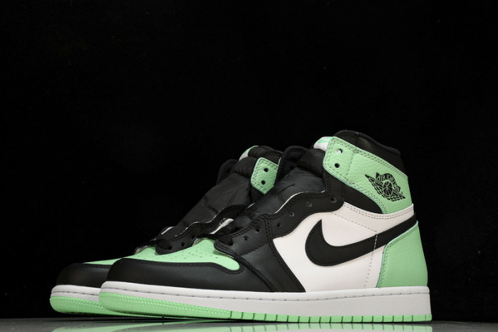air jordan 1 retro high "green glow" dz5485-130