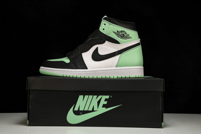 air jordan 1 retro high "green glow" dz5485-130