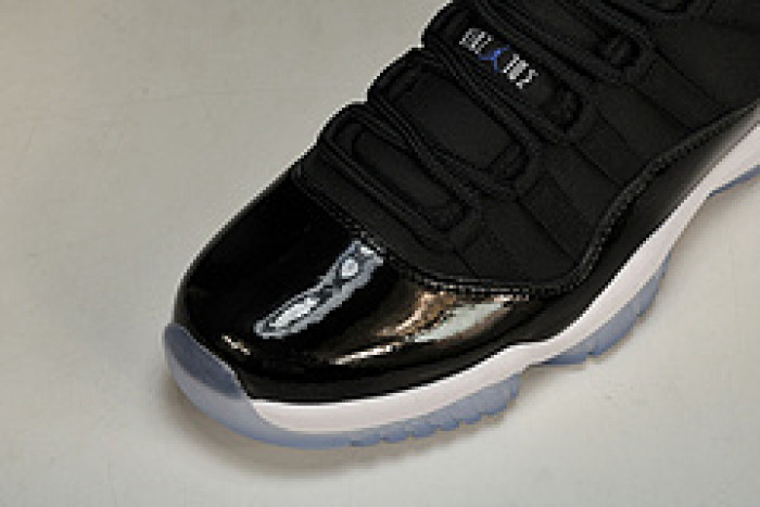 air jordan 11 “space jam" fv5104-004