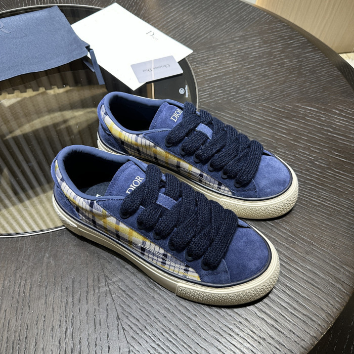 DR B33 LOW-TOP SNEAKERS DR-188