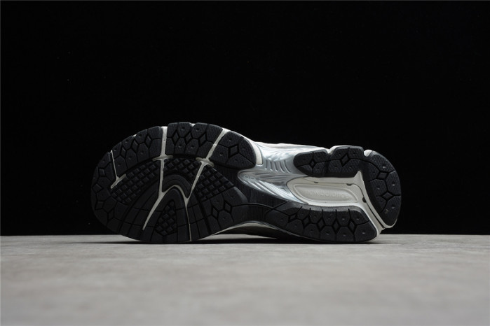 new Ba1an*e 2002r bape grey m2002rbg