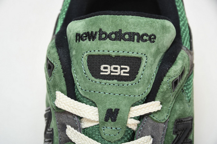 new Ba1an*e 992 jjjjound green m992jj