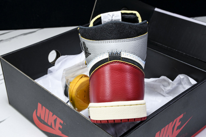 Union LA x Air Jordan 1 High OG “Chicago” UN HV8563-600