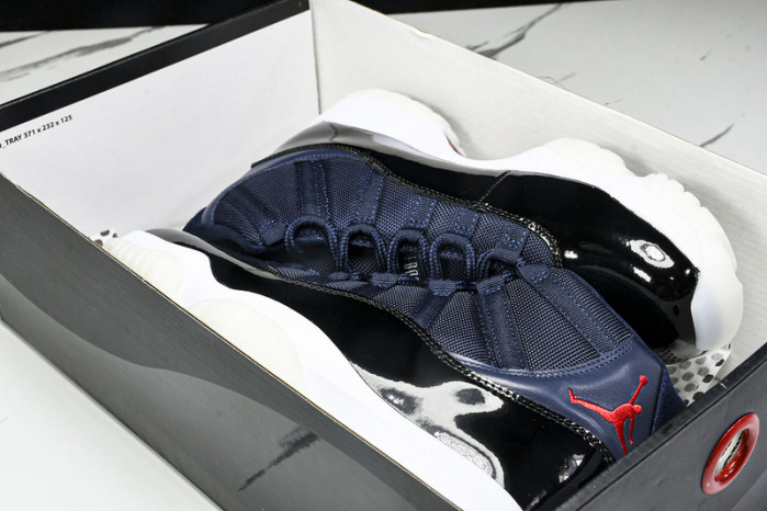 Air Jordan 11 CT8012-406