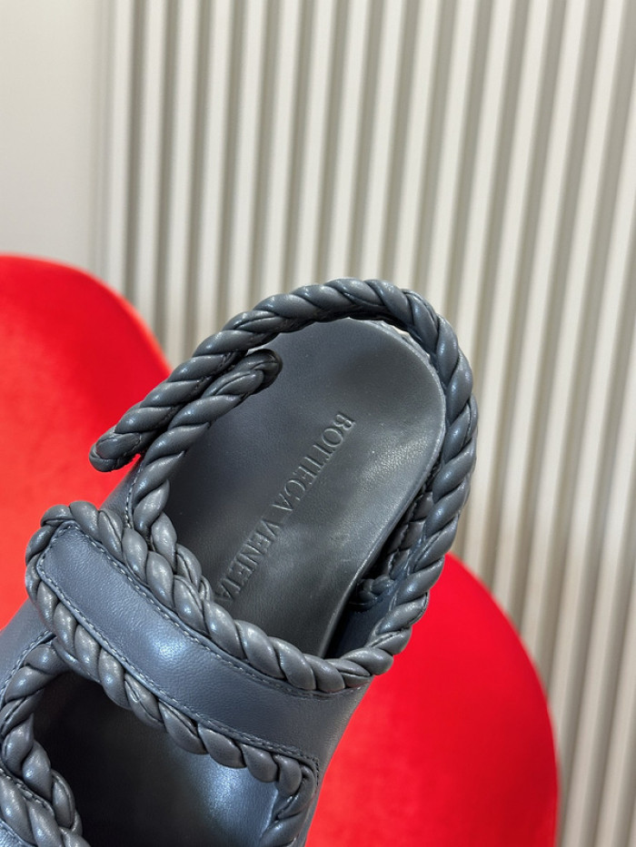 BOTEGA V SLIDES BVS-04