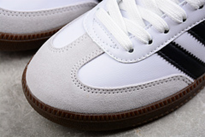 ad low-top sneaker 2303133