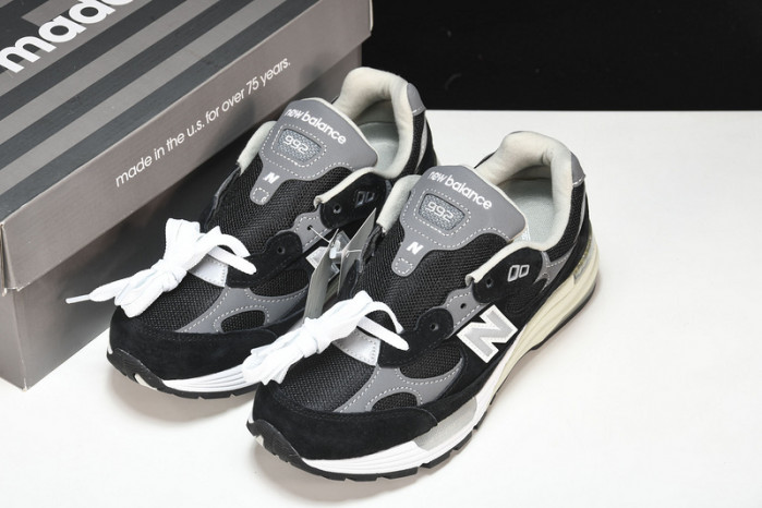 new Ba1an*e 992 black grey suede m992eb