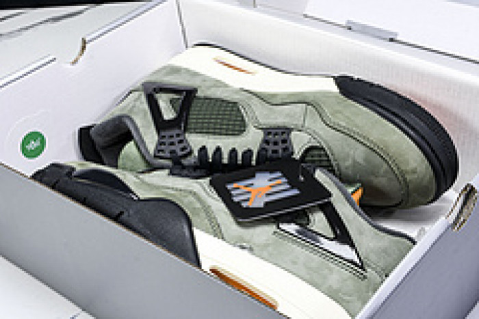 （2025）UNDEFEATED x Air Jordan 4 OG IB1519-200