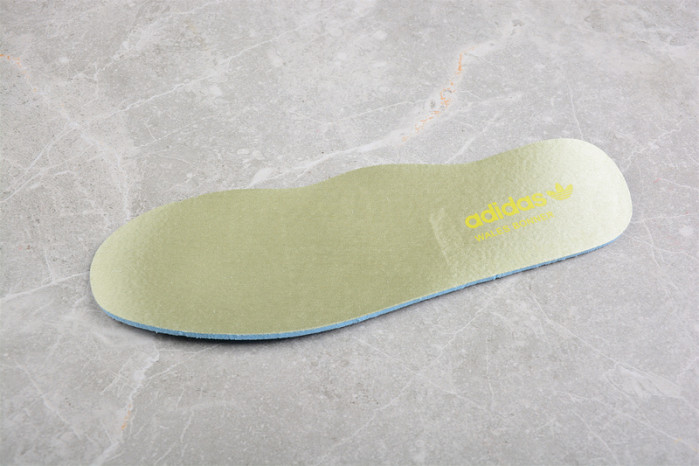 ad low-top sneaker 23031310