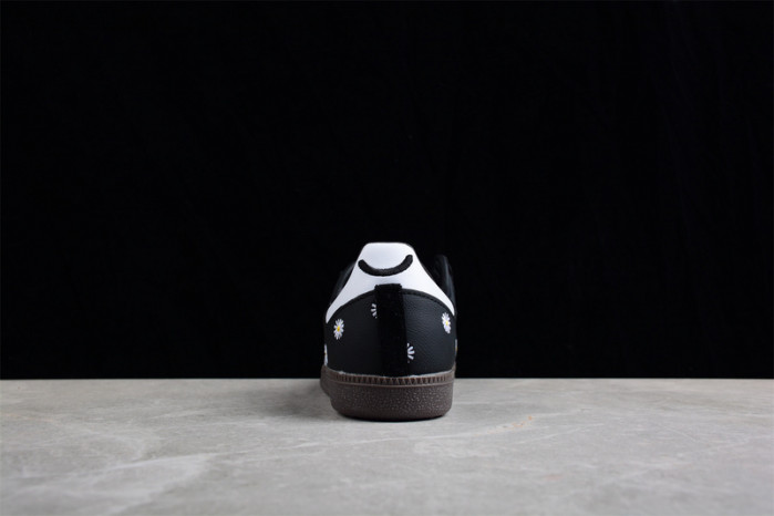 ad low-top sneaker 2303134