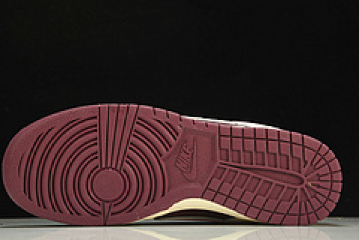 nike dunk low “valentine’s day” dr9705-100