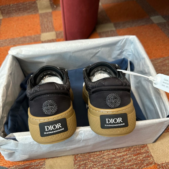 DR B33 LOW-TOP SNEAKERS DR-91