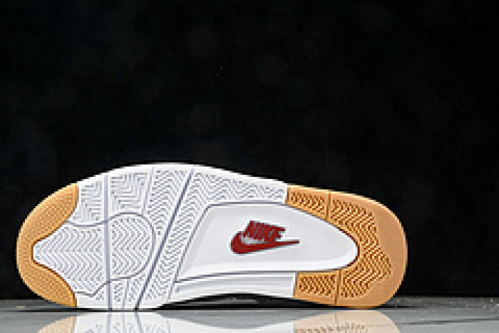 Nike SB x Air Jordan 4 “Varsity Red DR5415-106