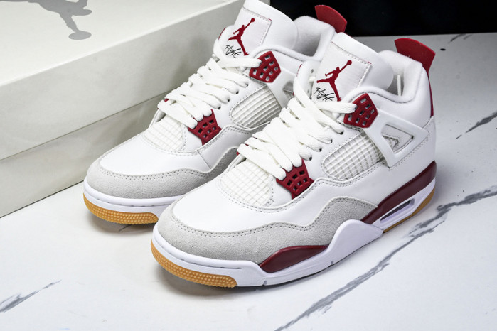 Nike SB x Air Jordan 4 “Varsity Red DR5415-106