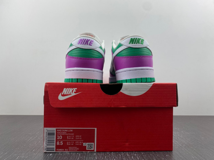 nike dunk low stadium green fuchsia (women