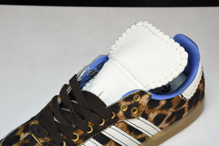 ad low-top sneaker 240506002