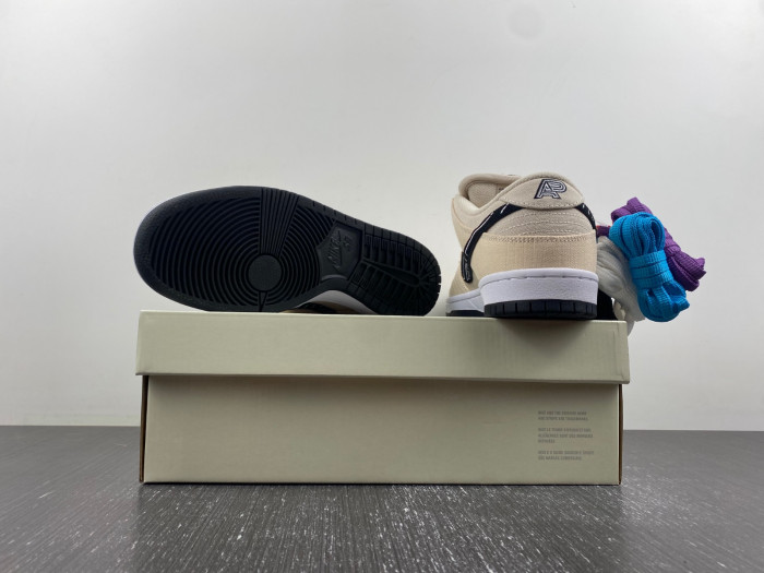 nike sb dunk low albino & preto fd2627-200