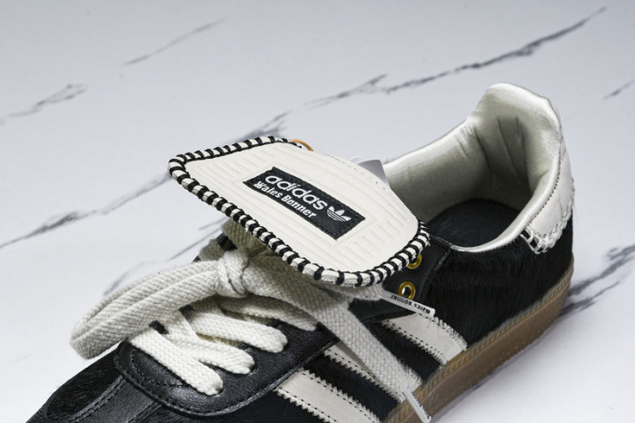 ad low-top sneaker gazelle indoor ie0580