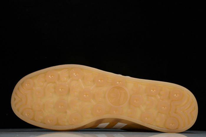 ad low-top sneaker gazelle indoor hq8716