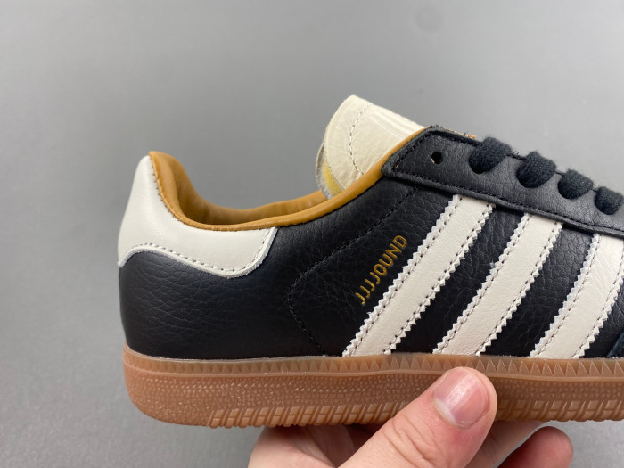 ad low-top sneaker gazelle indoor id8707